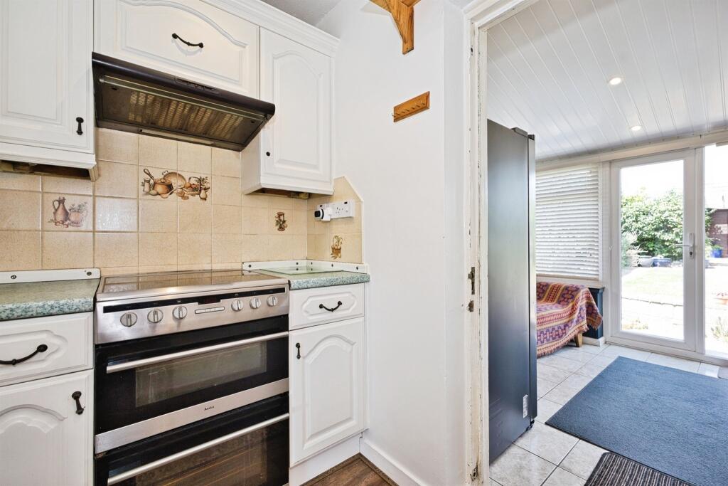 House in Yeovil, Somerset - View 5