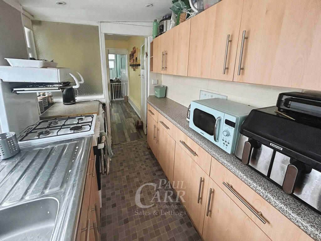 House in Sandwell, West Midlands - More