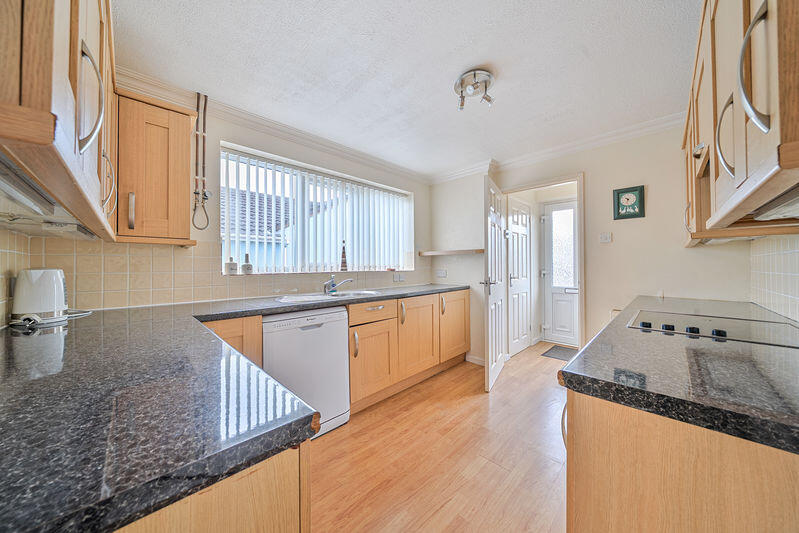 13, Monument Close, Wellington photo 4