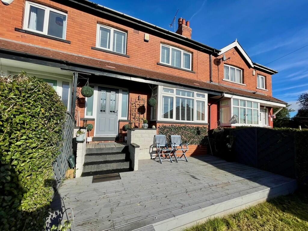 Main image of property: Butt Row, Farnley