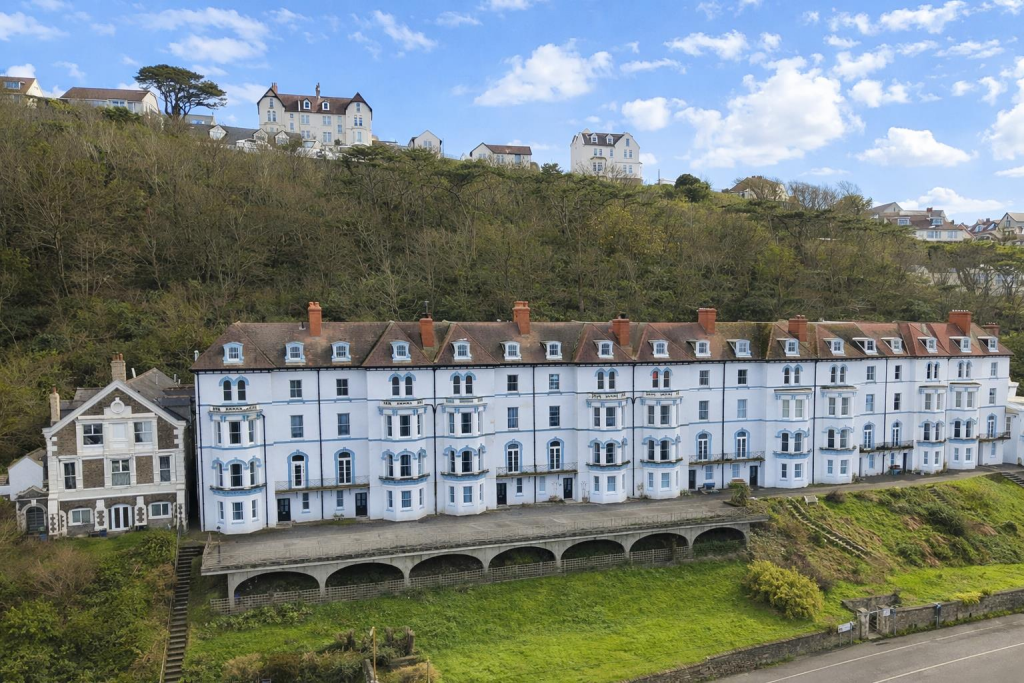 2-bed flat on Kipling Terrace, Westward Ho!, £140,000