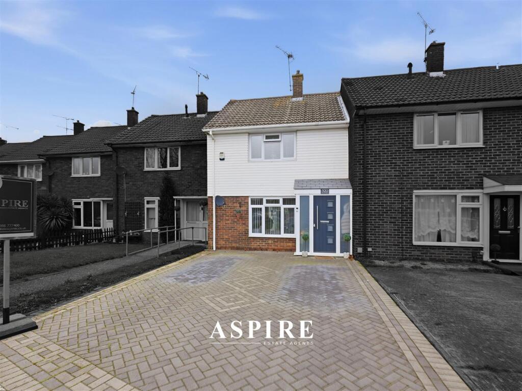 Main image of property: The Knares, Lee Chapel South, SS16 5