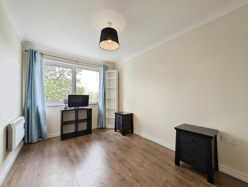 Apartment in Newcastle upon Tyne, North Gosforth - View 5
