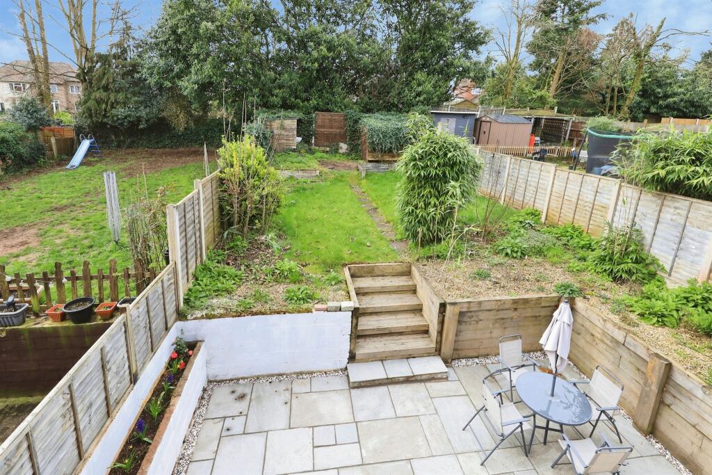 Tomkinson Drive, Kidderminster photo 3
