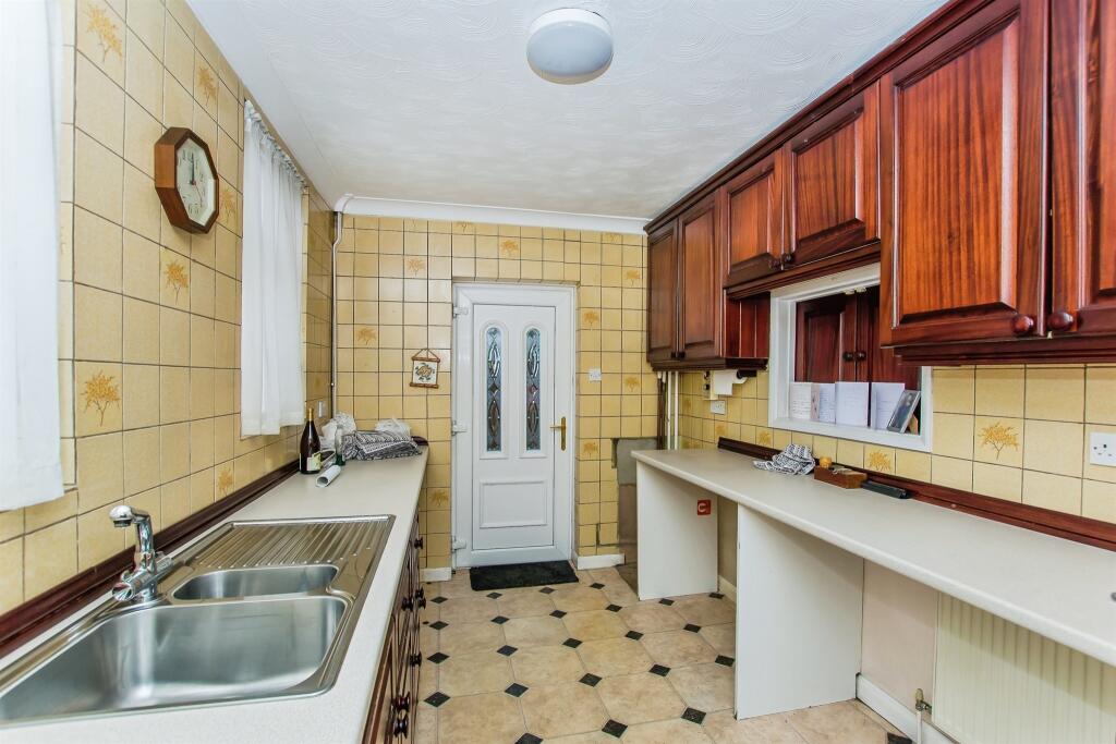 High Road, Elm, Wisbech photo 4