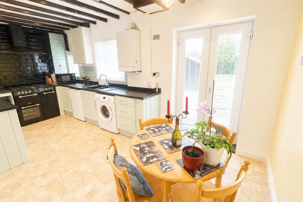 House in Gwersyllt, Wrexham - View 5