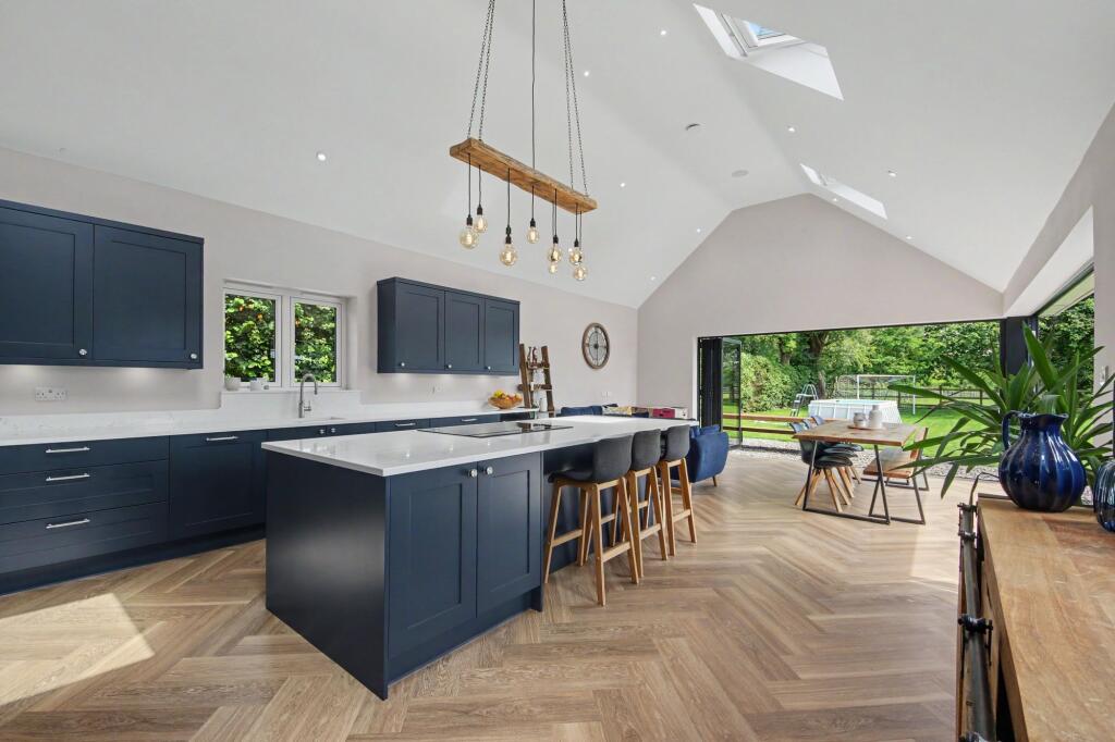 Vicarage Lane, Swanmore, SO32 - View 2