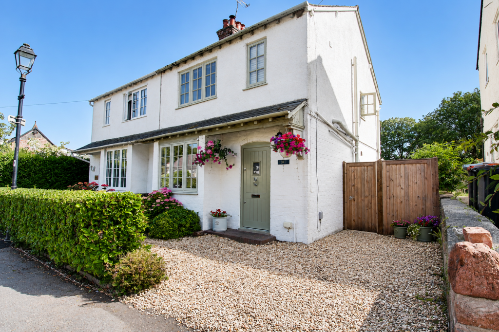 Main image of property: Puddington Lane, Puddington, Neston, CH64 5ST