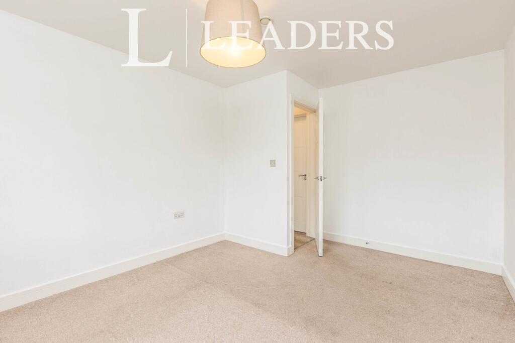 Apartment in Tonbridge - View 5
