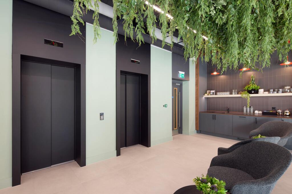 Communal Mezzanine Breakout Space