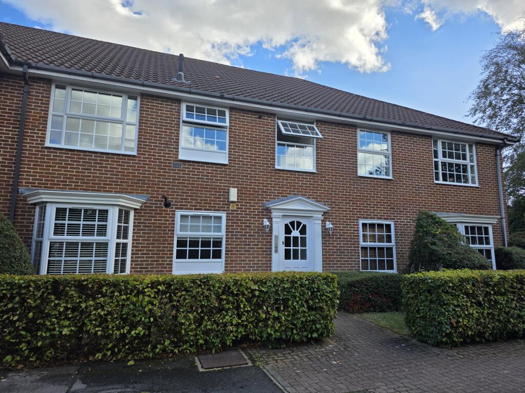 Main image of property: Parkway Gardens, Welwyn Garden City AL8