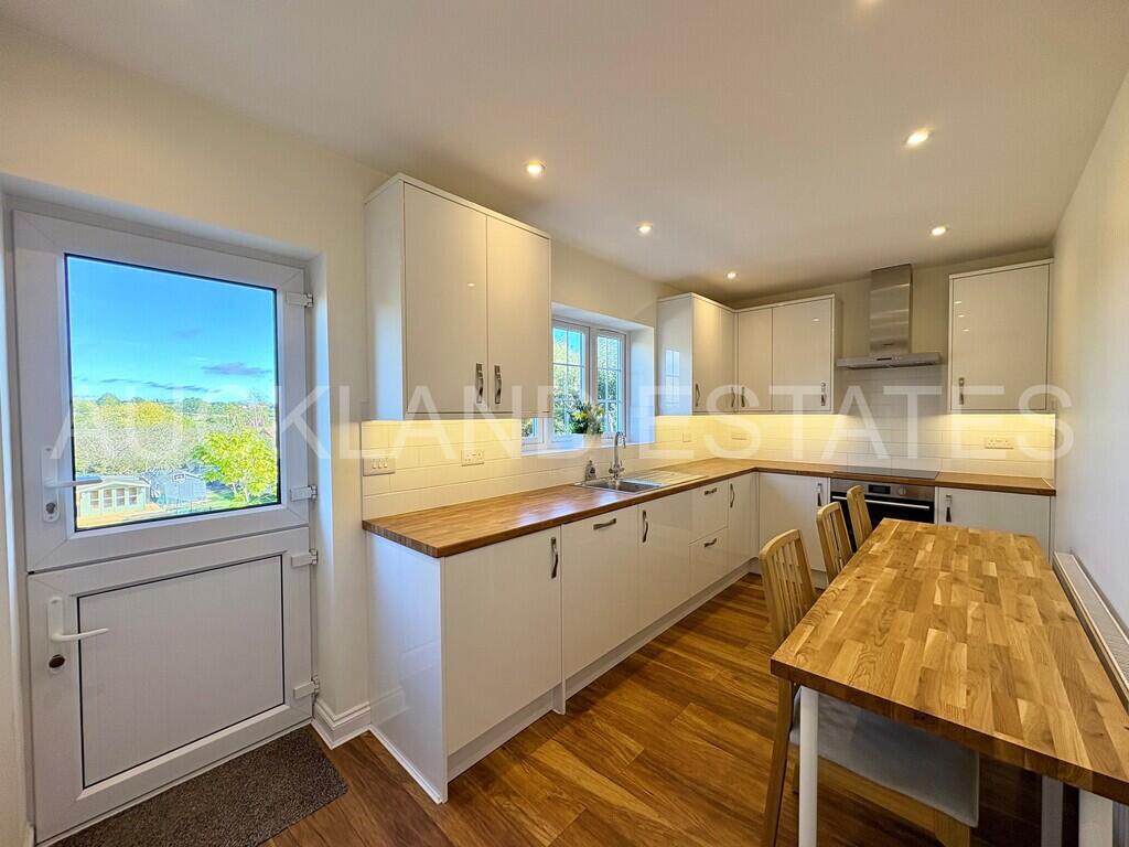 House in Enfield - View 3