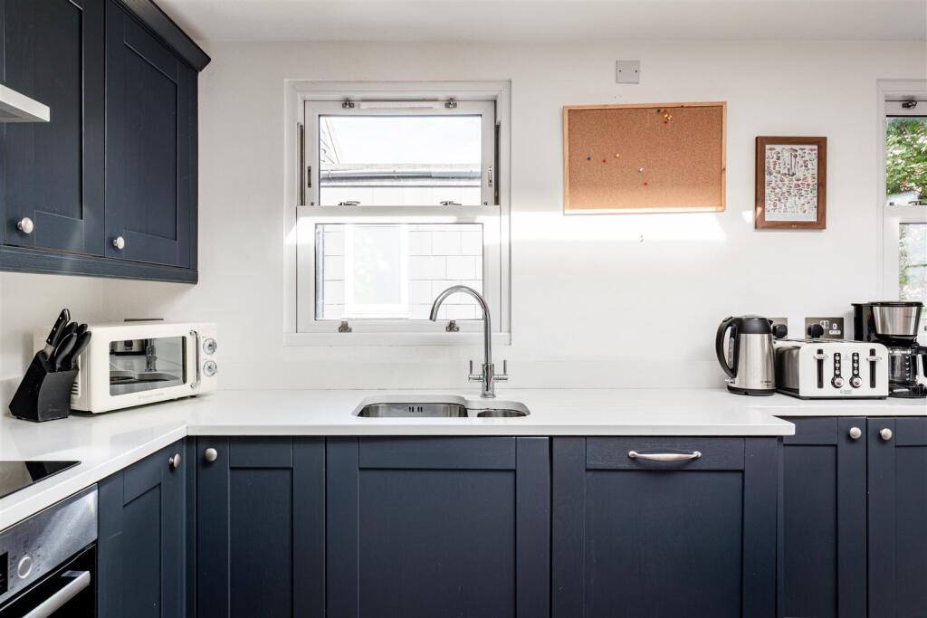 Apartment in London, Shepherd's Bush - View 4