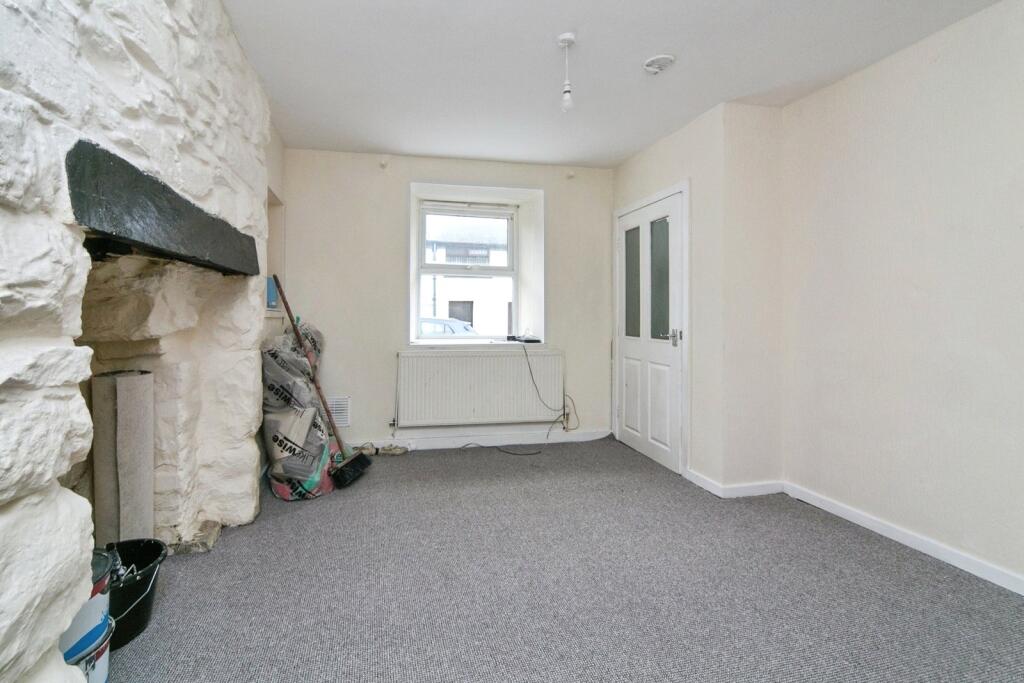 High Street, Deiniolen, Caernarfon, Gwynedd, LL55 photo 3