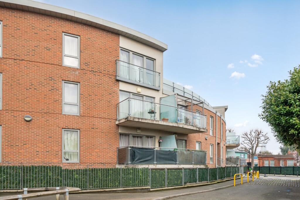 Main image of property: Westway, London, W12