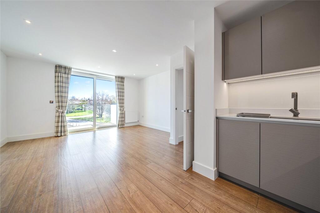 Sapphire House, 21 Homefield Rise, Orpington - View 2