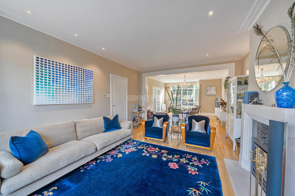 House in London - View 6