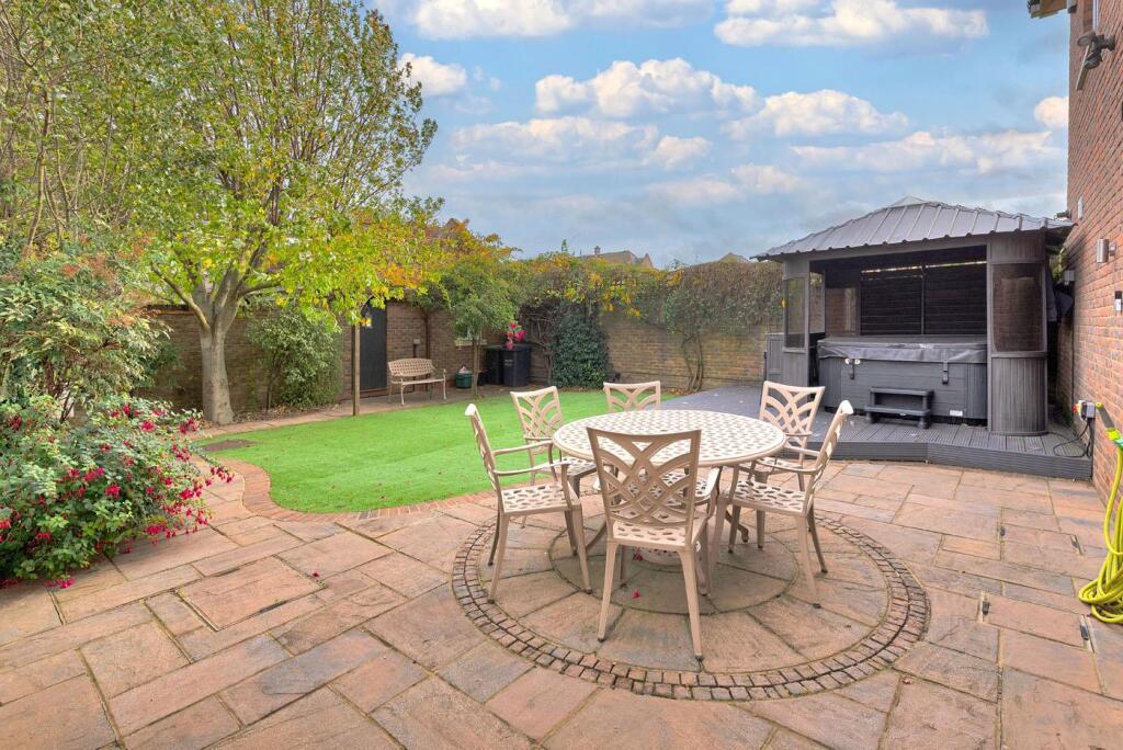 House in Rochester - View 2