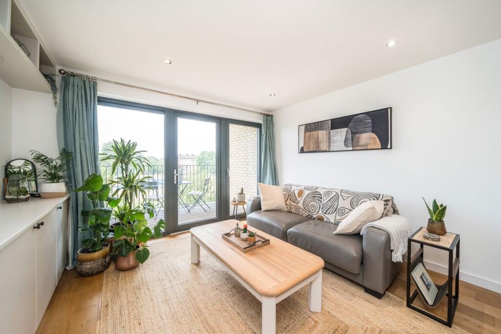 Main image of property: Eythorne Road, Oval