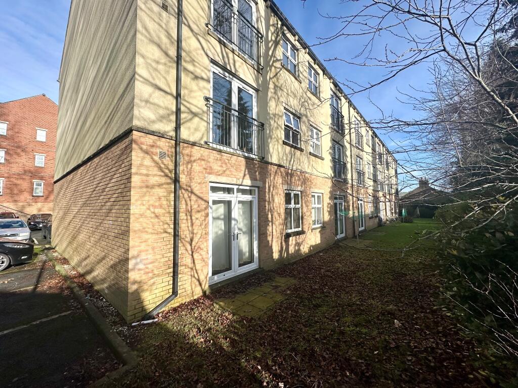 Main image of property: 27 Savile Gr, Free School Lane, Halifax, HX1 2JH.