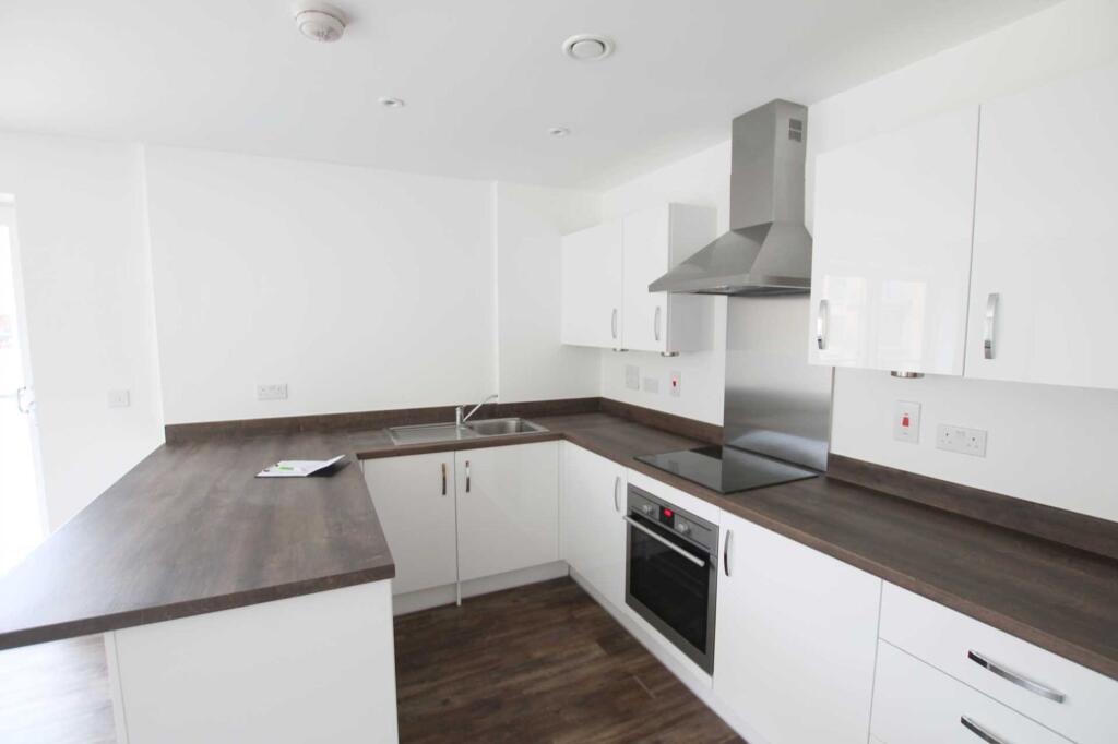 Apartment in Hemel Hempstead - View 4