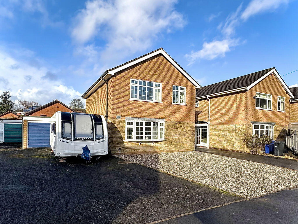 Main image of property: Viewfield Crescent, SEDGLEY, DY3 3UL