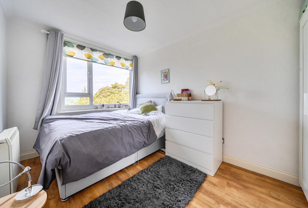 Apartment in Bristol, Repton Grange, Henbury - More