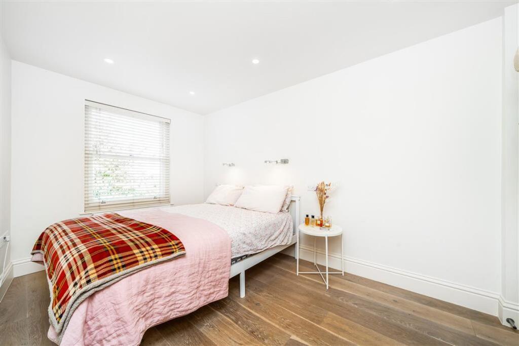 House in London - More