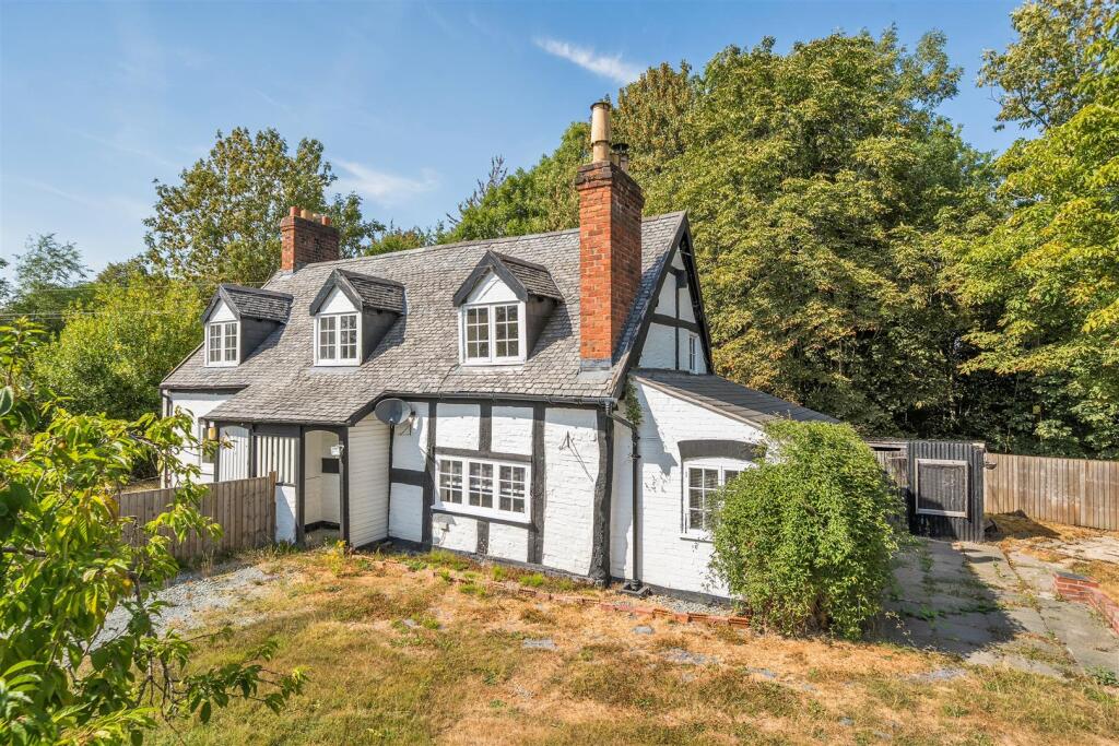 Main image of property: 15 Grafton, Montford Bridge, Shrewsbury, SY4 1HF