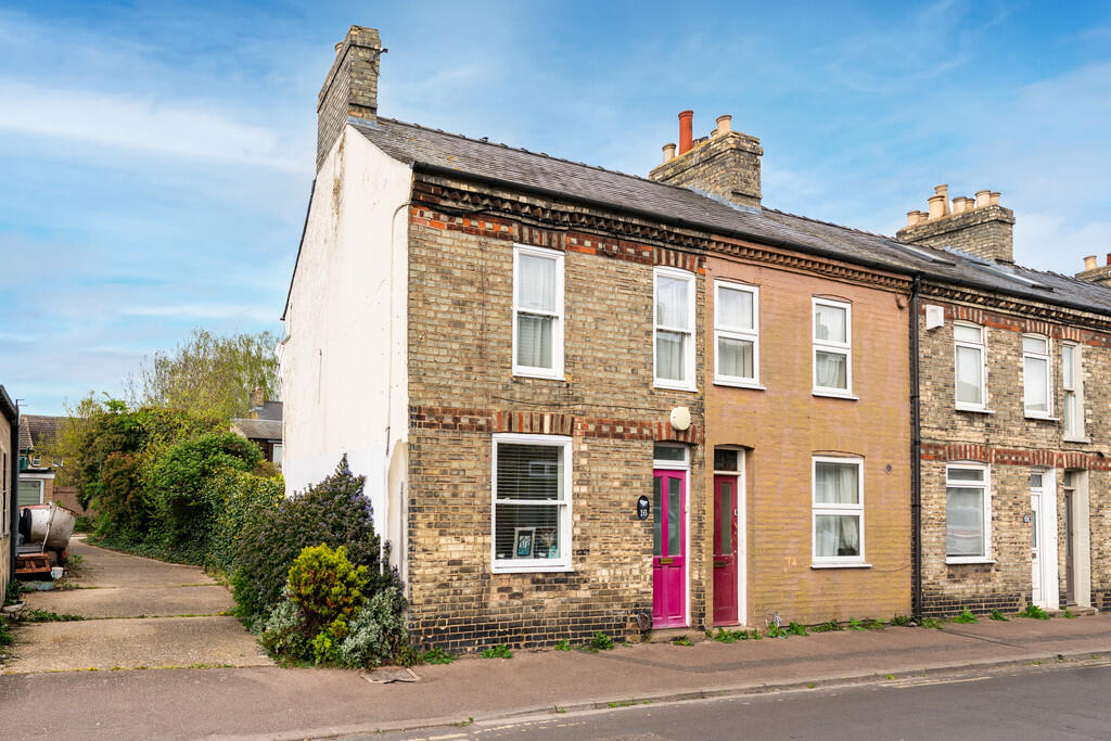Main image of property: Charles Street, Cambridge