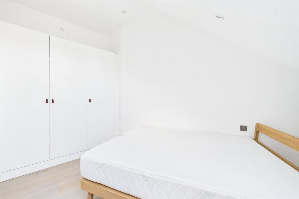 Mulberry House, Wokingham, Berkshire, RG40 - View 6