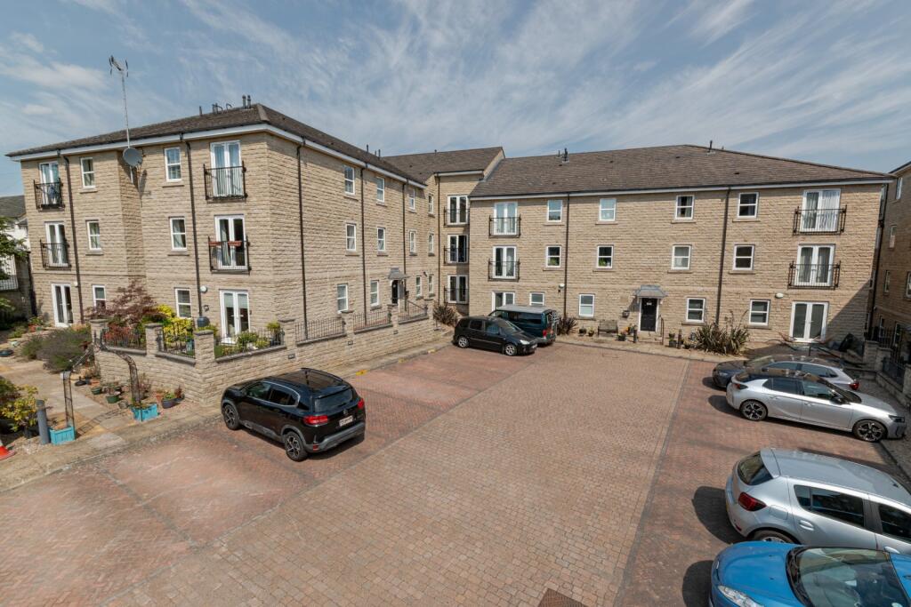 Main image of property: Sycamore Avenue, Bingley, West Yorkshire, BD16
