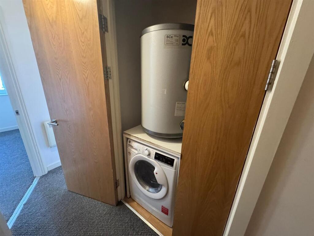 Apartment in Bradford - View 4