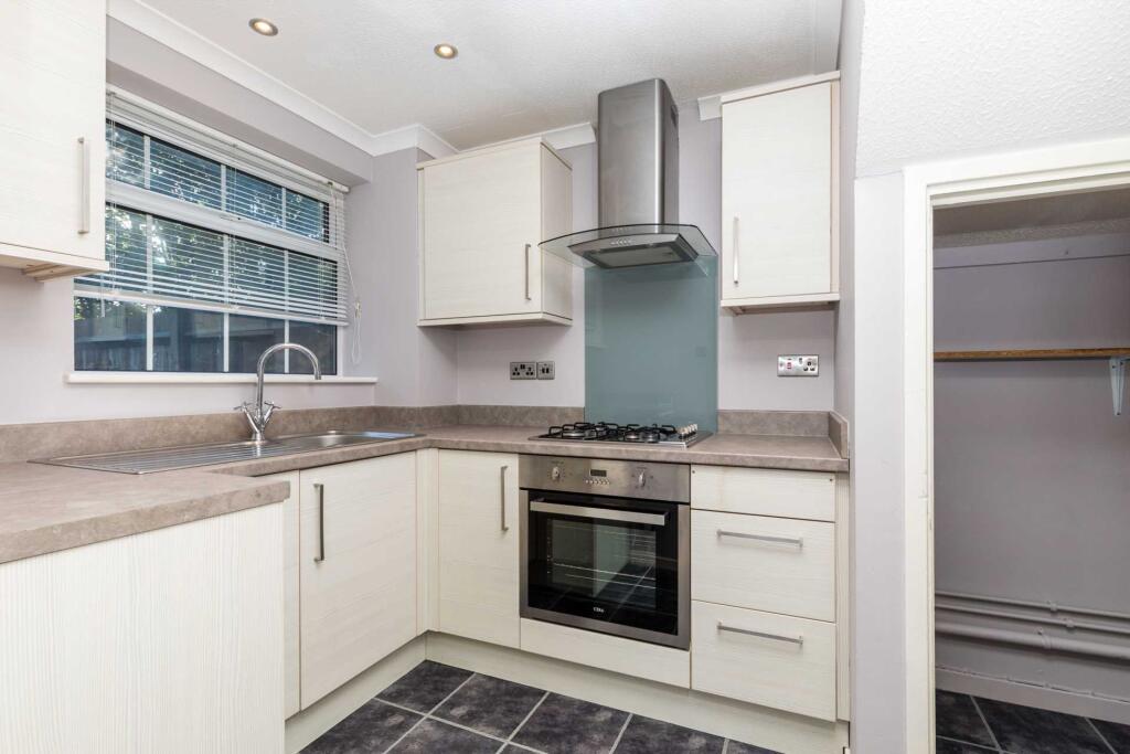 House in Horsham, West Sussex - View 2