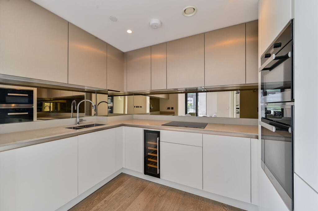 Apartment in London - View 3