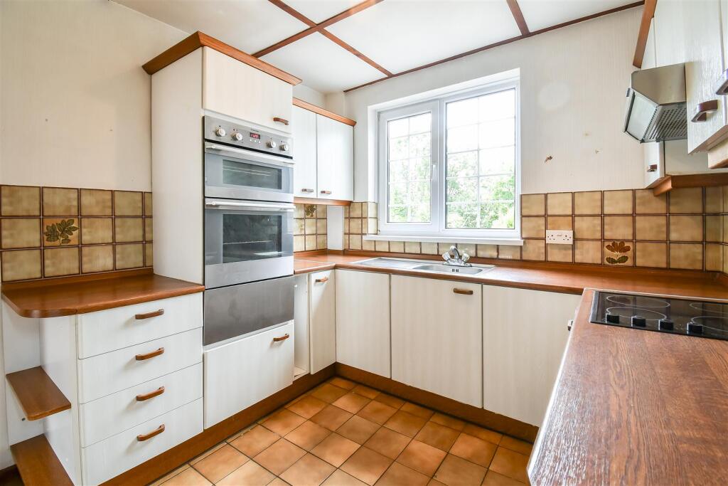 Westward Rise, Barry photo 4