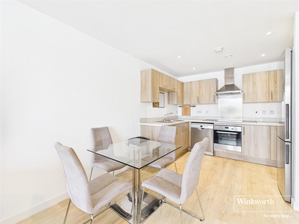 Apartment in Reading - View 5