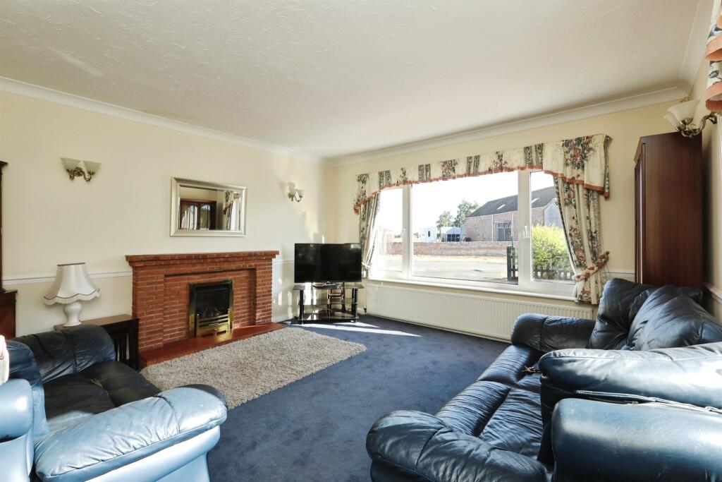 House in Doncaster - View 5