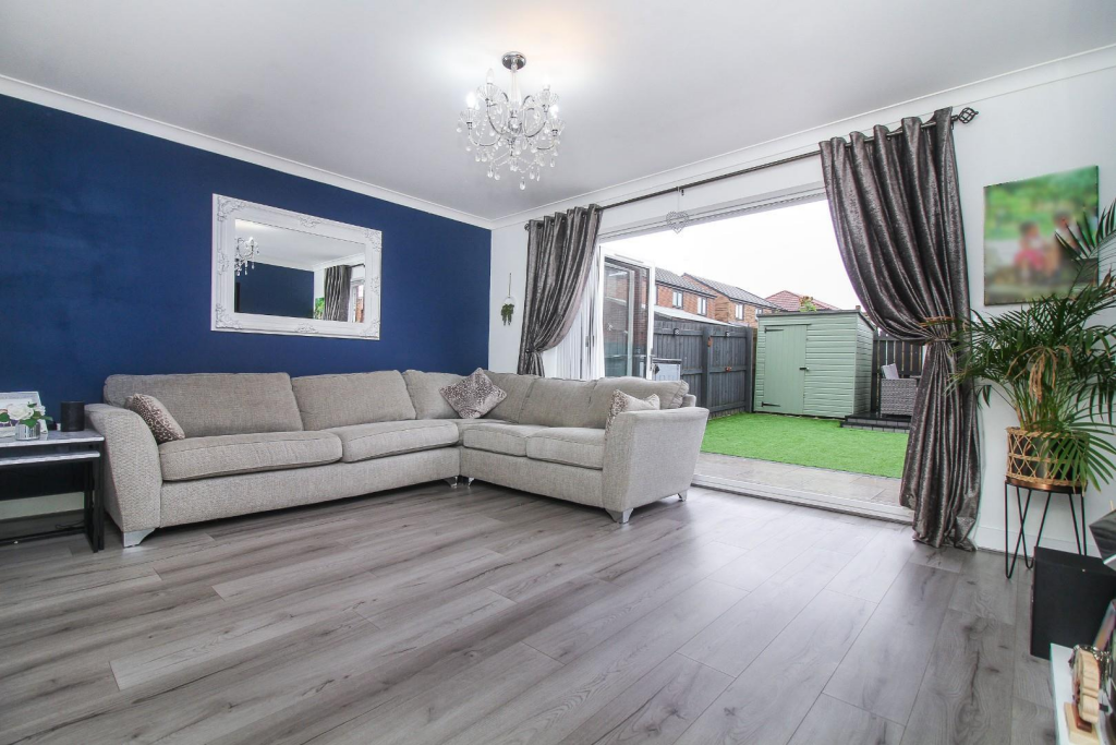 30 Willow Way photo 2