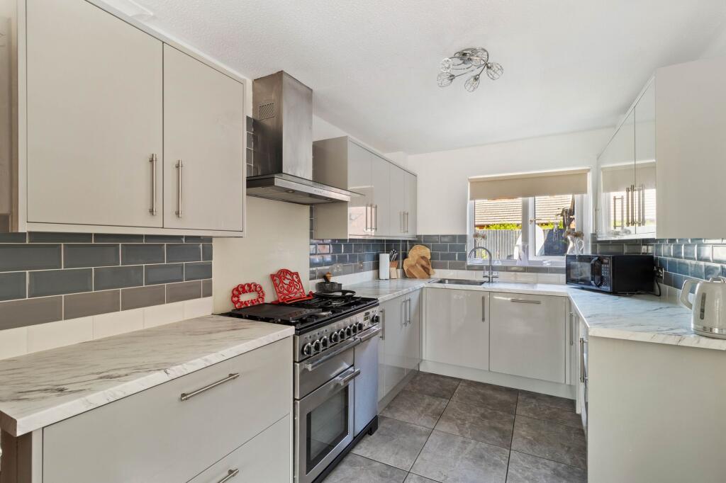 Kingsbury Close, Appleton, WA4 - View 4