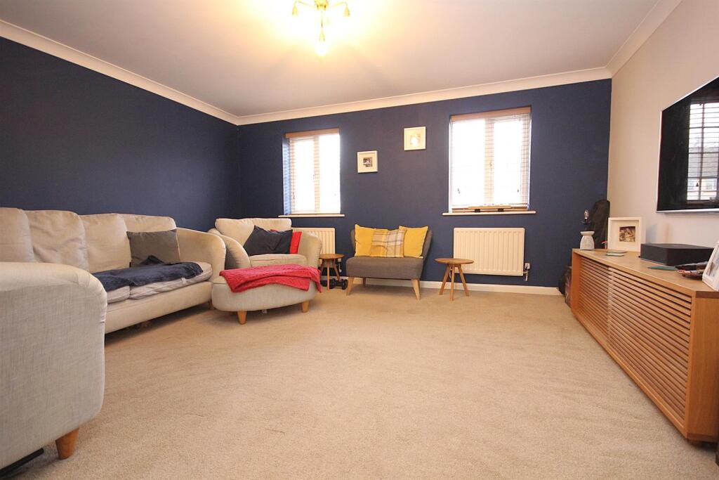 House in Fareham, Whiteley - View 5