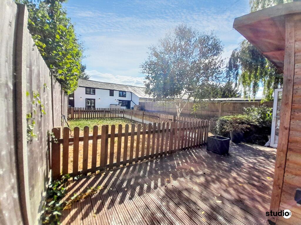 House in Hemel Hempstead - More