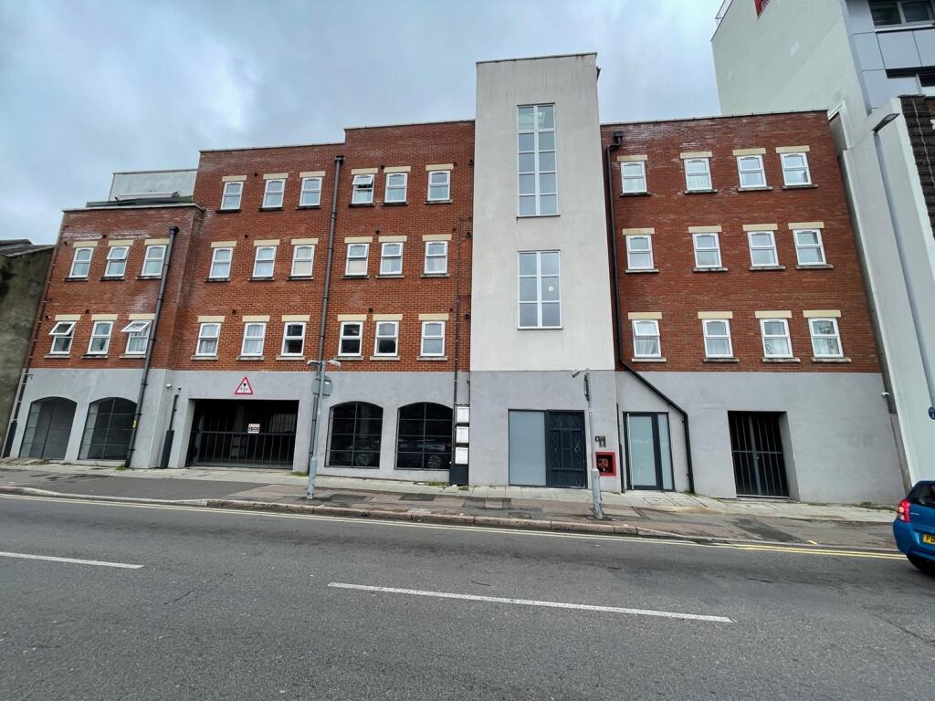 Main image of property: Bedford Heights, 2 Old Bedford Road, LU2