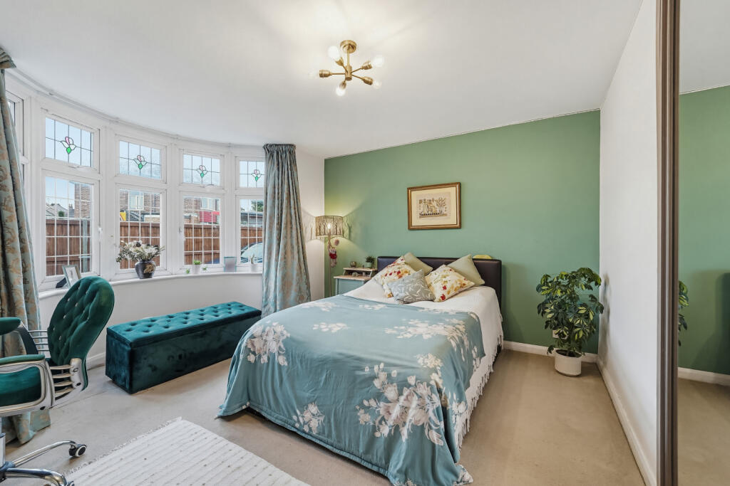 Grand Drive, Raynes Park, SW20 photo 4