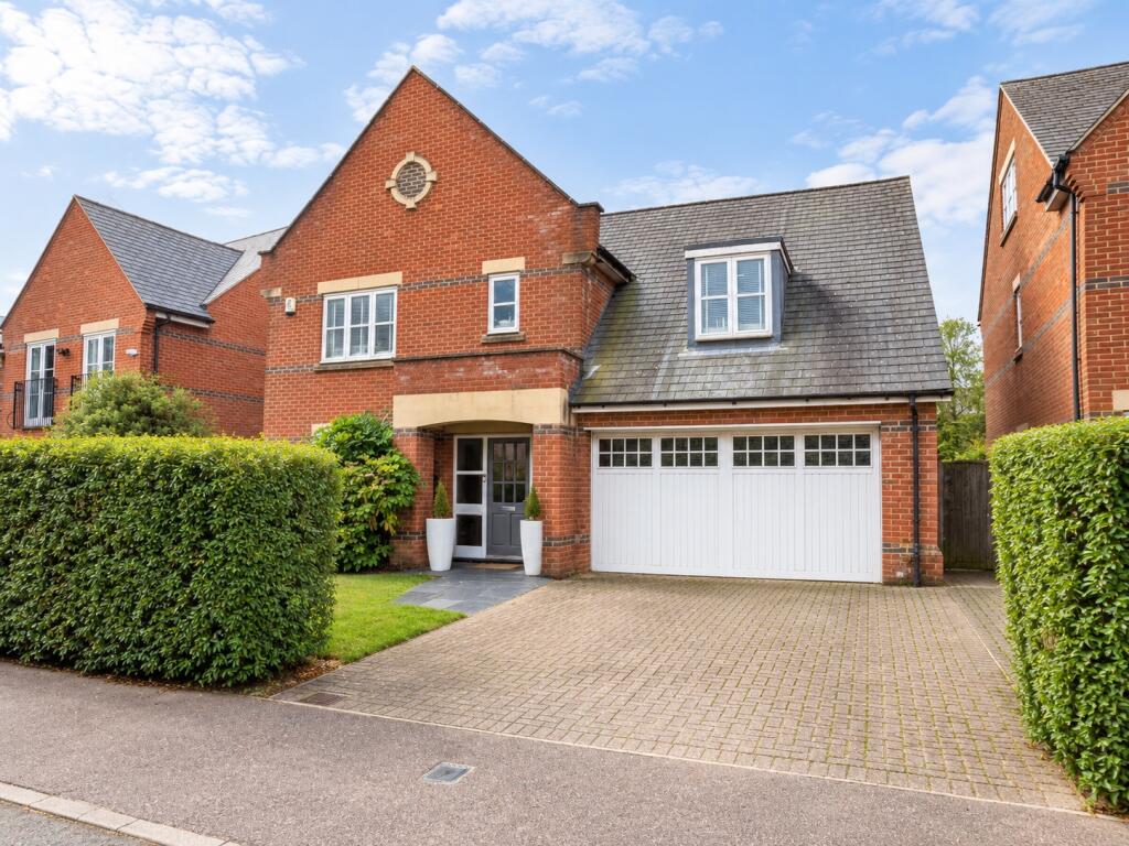 House in St Albans, London Colney - More