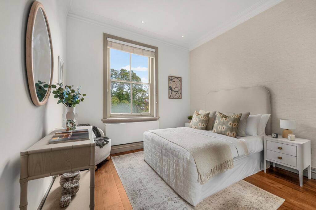 Apartment in London - View 3