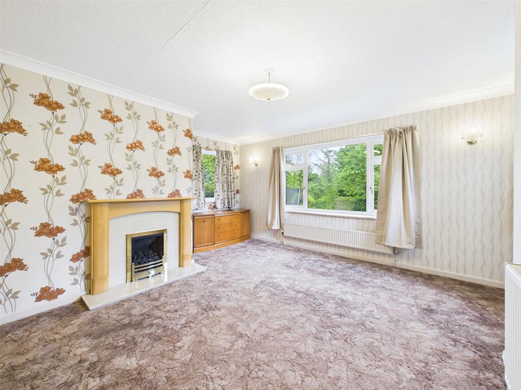 House in Gloucester - View 3