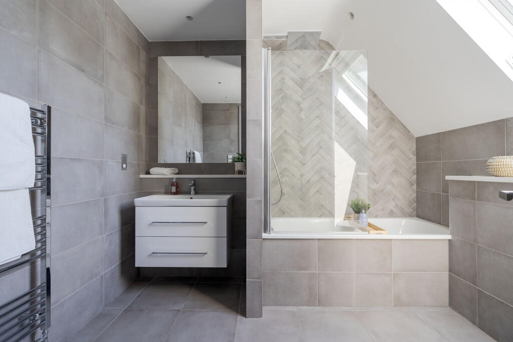 Apartment in London - More