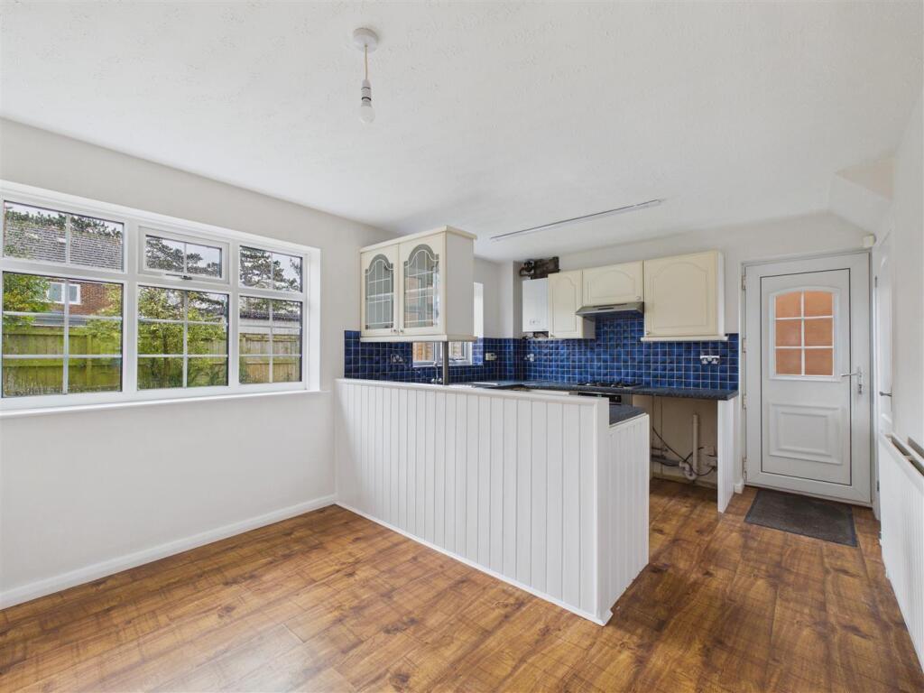Scugdale Close, Yarm photo 4