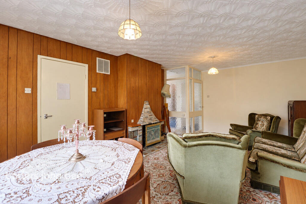 House in Stoke-on-Trent - View 5